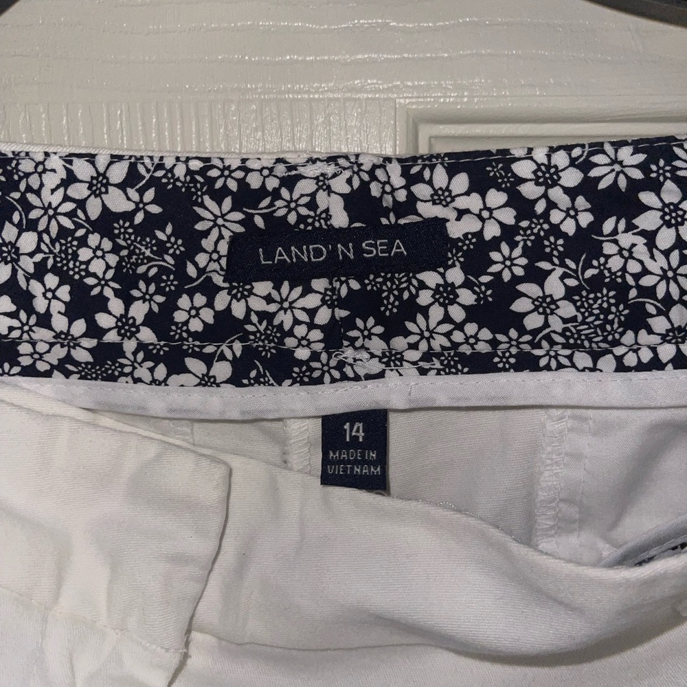 Land 'N Sea White Floral Trim Shorts